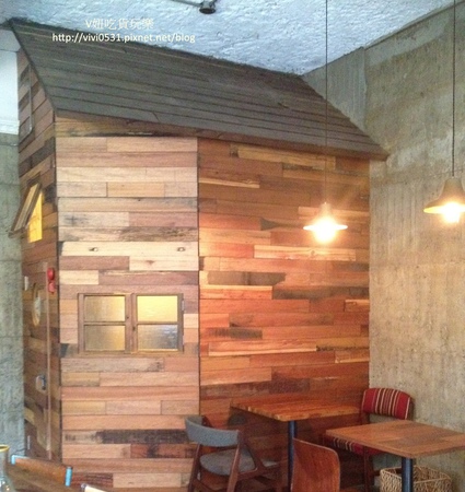 遊戲房.JPG 遊戲房.JPG