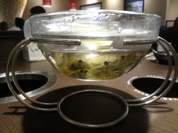 鍋神日式涮涮鍋(台中逢甲旗艦店)：1021026[官本金文愛台灣口碑券第十彈]星爺有箱神小官有鍋神CP值超級高且無敵爆好吃的鍋神日式涮涮鍋(台中逢甲旗艦店)