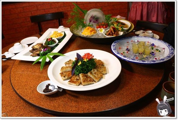 寧波風味小館：[食記]►台中北區◄寧菠小館/家傳香酥道口燒雞/首獎黃金竹筍糕/麻油雞酒蛋鍋/鳳梨水果醋溜魚/花漾台中彩虹米香燜飯/大甲雪花芋頭拔絲