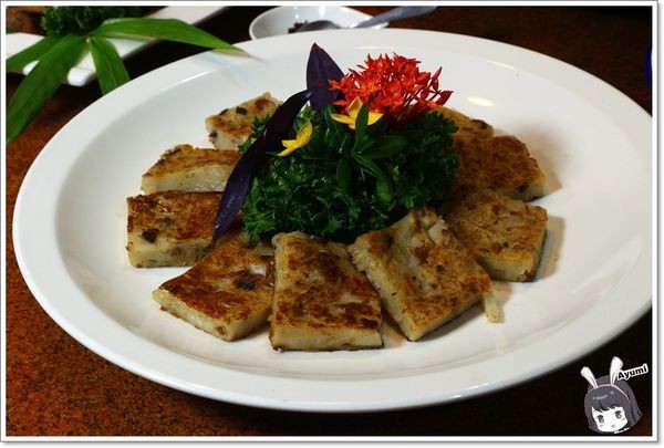 寧波風味小館：[食記]►台中北區◄寧菠小館/家傳香酥道口燒雞/首獎黃金竹筍糕/麻油雞酒蛋鍋/鳳梨水果醋溜魚/花漾台中彩虹米香燜飯/大甲雪花芋頭拔絲