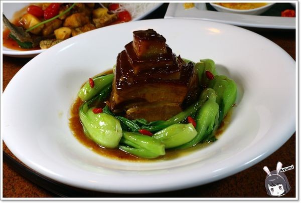 寧波風味小館：[食記]►台中北區◄寧菠小館/家傳香酥道口燒雞/首獎黃金竹筍糕/麻油雞酒蛋鍋/鳳梨水果醋溜魚/花漾台中彩虹米香燜飯/大甲雪花芋頭拔絲