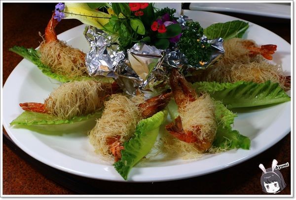 寧波風味小館：[食記]►台中北區◄寧菠小館/家傳香酥道口燒雞/首獎黃金竹筍糕/麻油雞酒蛋鍋/鳳梨水果醋溜魚/花漾台中彩虹米香燜飯/大甲雪花芋頭拔絲