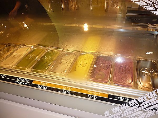 8%ice 冰淇淋專門店(新光A8門市):炫紫芭娜娜--在新光三越A8再見8%冰淇淋店