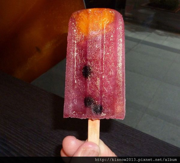 8%ice 冰淇淋專門店(新光A8門市)：造型亮眼的水果冰棒--8％冰淇淋(新光三越分店)体驗心得