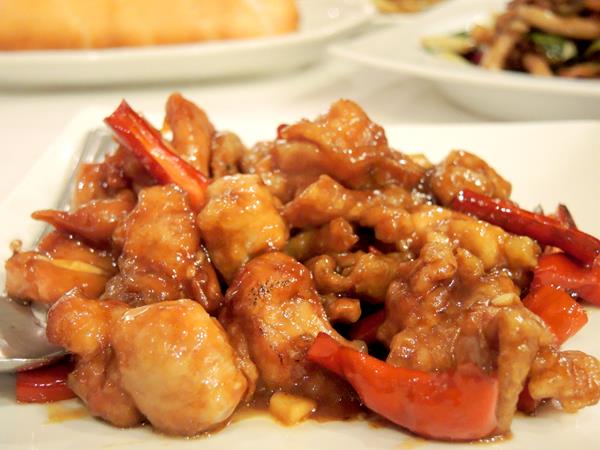 台北大安森林公園站) 六廚川式料理-不吃辣的人也愛的川式料理！