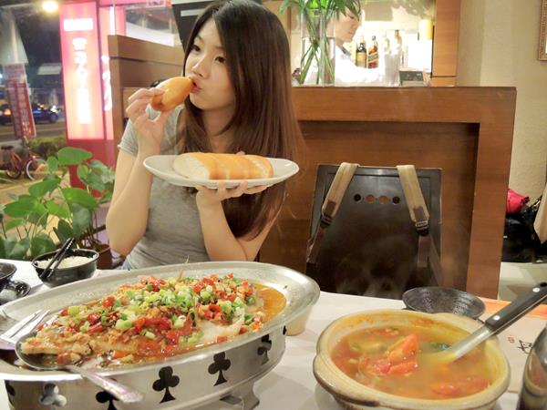 台北大安森林公園站) 六廚川式料理-不吃辣的人也愛的川式料理！