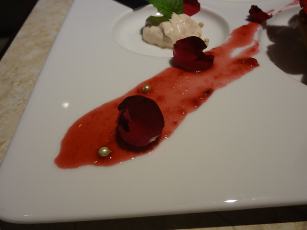 CV黑色天使蛋糕精品店：1021116[官本金文愛台灣口碑券第16彈]CV黑色天使蛋糕精品店魔術師極致華麗的甜點饗宴讀你讀你心想吃什麼BLACK ANGEL