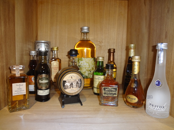 CV黑色天使蛋糕精品店：1021116[官本金文愛台灣口碑券第16彈]CV黑色天使蛋糕精品店魔術師極致華麗的甜點饗宴讀你讀你心想吃什麼BLACK ANGEL