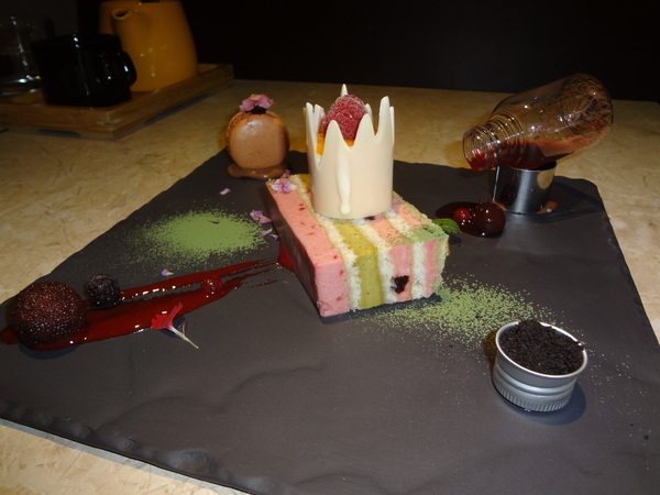 CV黑色天使蛋糕精品店：1021116[官本金文愛台灣口碑券第16彈]CV黑色天使蛋糕精品店魔術師極致華麗的甜點饗宴讀你讀你心想吃什麼BLACK ANGEL