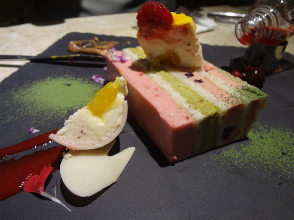 CV黑色天使蛋糕精品店：1021116[官本金文愛台灣口碑券第16彈]CV黑色天使蛋糕精品店魔術師極致華麗的甜點饗宴讀你讀你心想吃什麼BLACK ANGEL