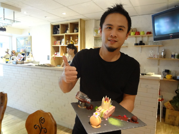 CV黑色天使蛋糕精品店：1021116[官本金文愛台灣口碑券第16彈]CV黑色天使蛋糕精品店魔術師極致華麗的甜點饗宴讀你讀你心想吃什麼BLACK ANGEL