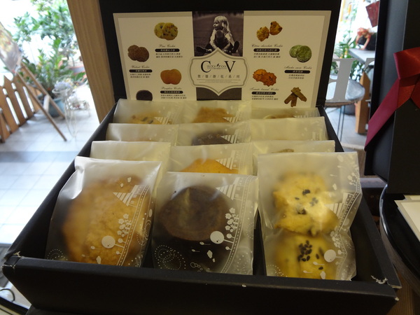 CV黑色天使蛋糕精品店：1021116[官本金文愛台灣口碑券第16彈]CV黑色天使蛋糕精品店魔術師極致華麗的甜點饗宴讀你讀你心想吃什麼BLACK ANGEL