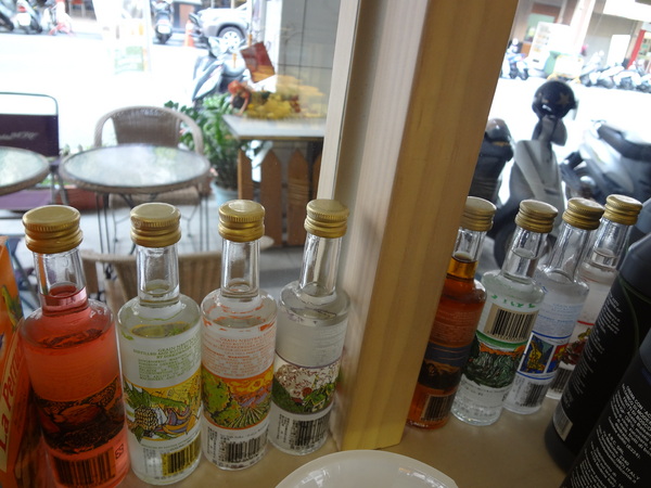 CV黑色天使蛋糕精品店：1021116[官本金文愛台灣口碑券第16彈]CV黑色天使蛋糕精品店魔術師極致華麗的甜點饗宴讀你讀你心想吃什麼BLACK ANGEL