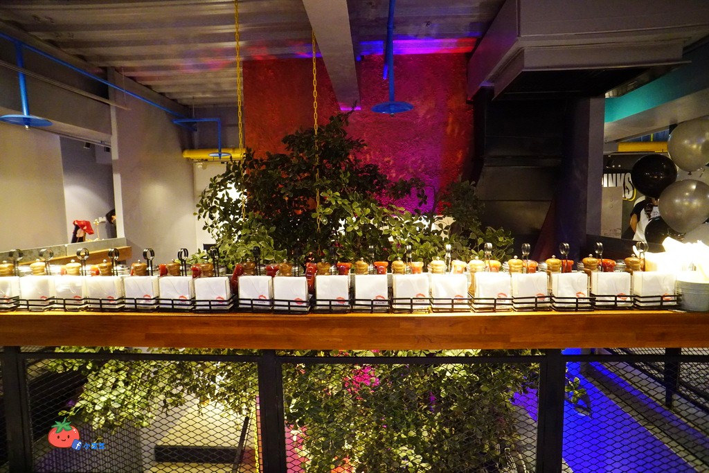 信義區ATT美食 漢堡 樂子 THE DINNER