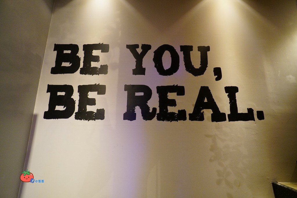 信義區ATT美食 漢堡 樂子 THE DINNER