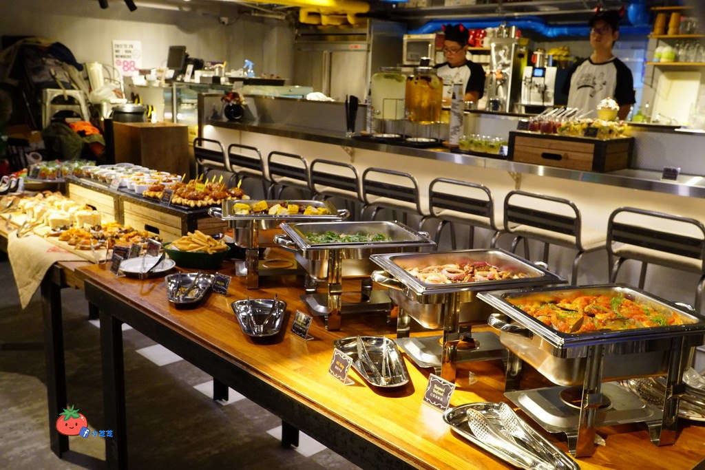 信義區ATT美食 漢堡 樂子 THE DINNER