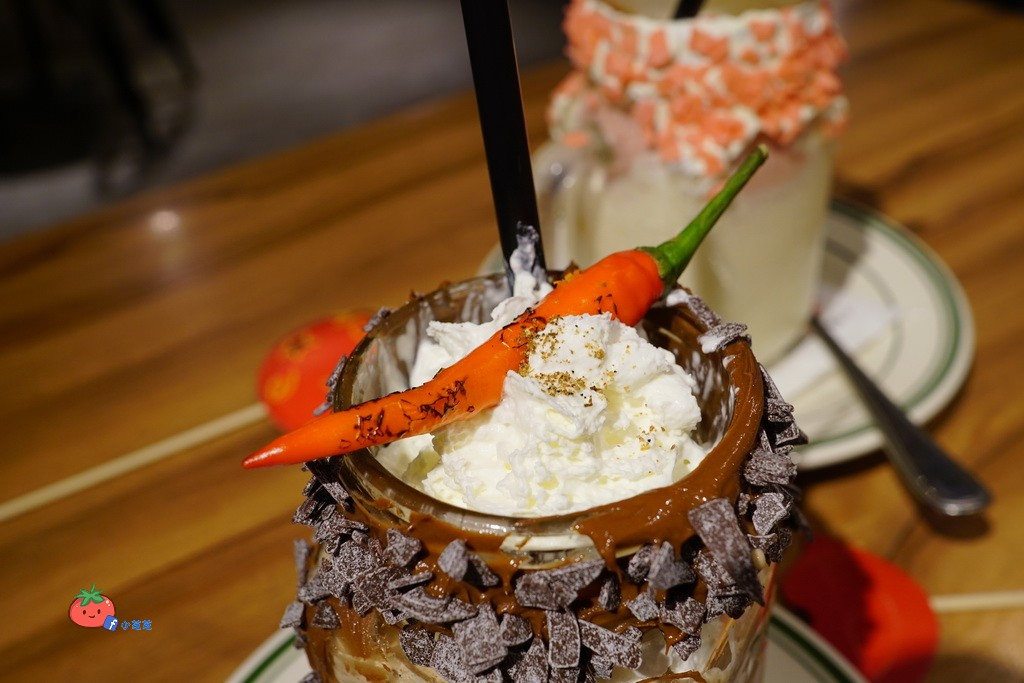 信義區ATT美食 漢堡 樂子 THE DINNER