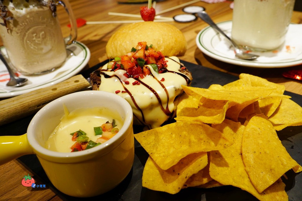 信義區ATT美食 漢堡 樂子 THE DINNER