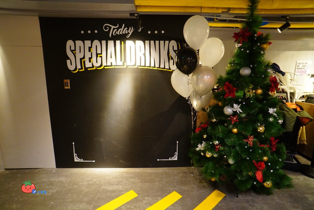 信義區ATT美食 漢堡 樂子 THE DINNER