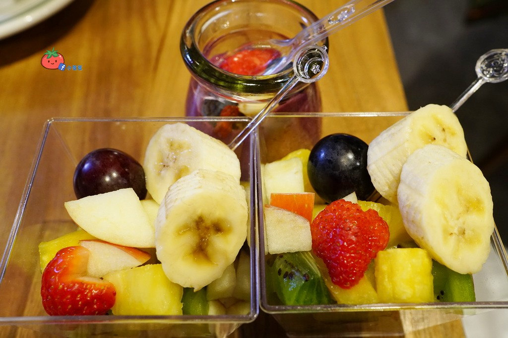 信義區ATT美食 漢堡 樂子 THE DINNER