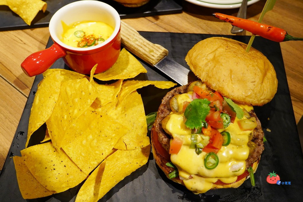 信義區ATT美食 漢堡 樂子 THE DINNER