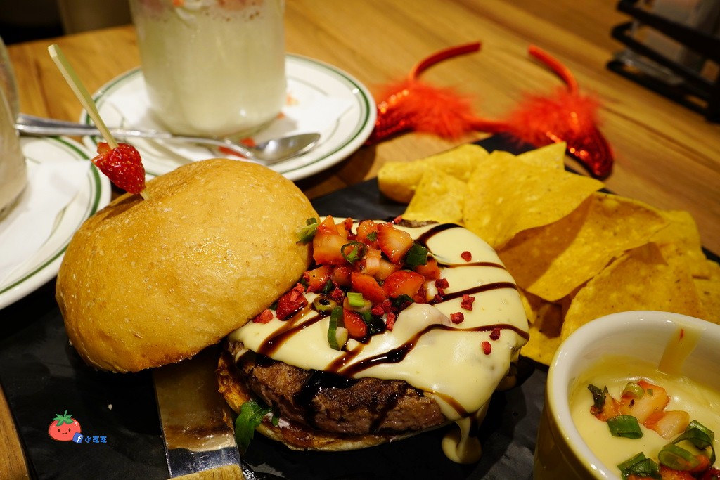 信義區ATT美食 漢堡 樂子 THE DINNER