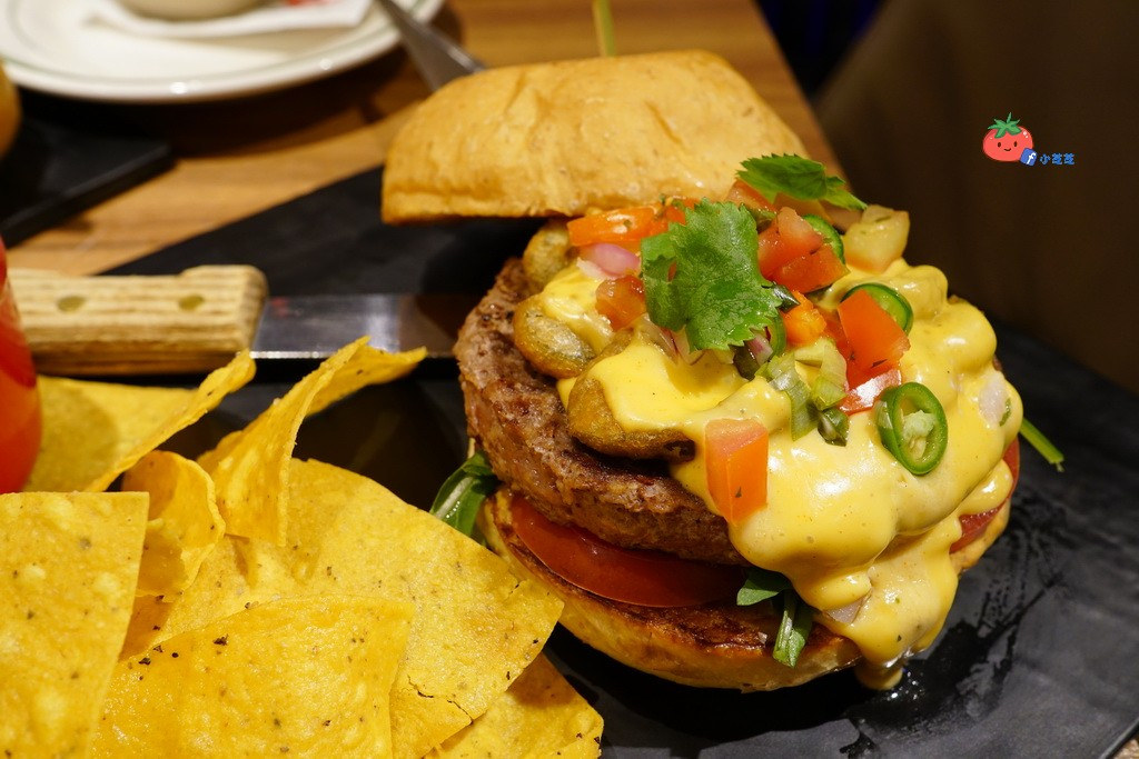 信義區ATT美食 漢堡 樂子 THE DINNER