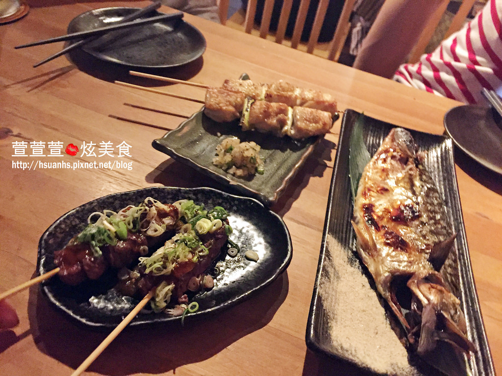 【台北】一串（串燒•酒場）。東區居酒屋 推薦鹽烤雞腿肉蔥串、和風牛肉串、明太子雞腿肉串
