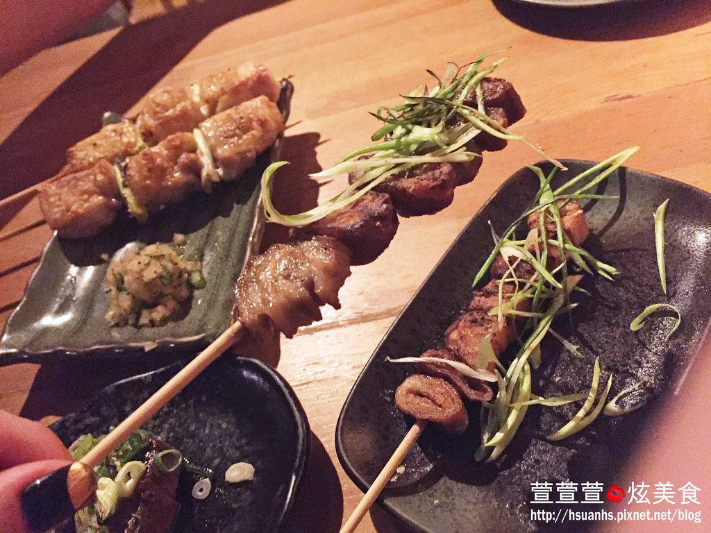 【台北】一串（串燒•酒場）。東區居酒屋 推薦鹽烤雞腿肉蔥串、和風牛肉串、明太子雞腿肉串