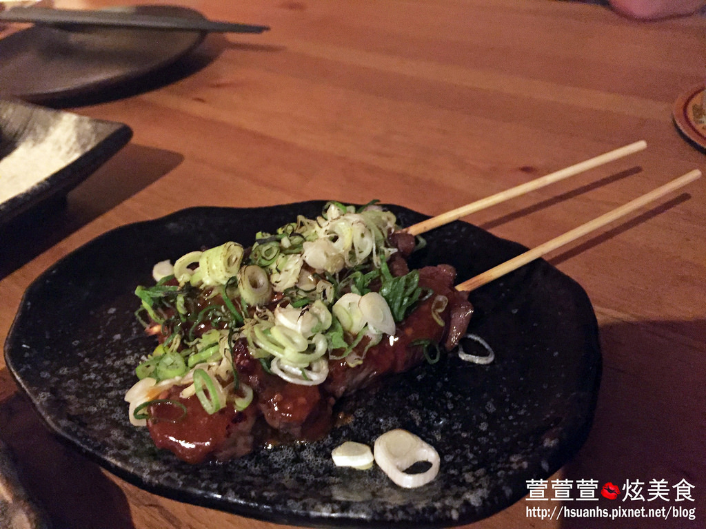 【台北】一串（串燒•酒場）。東區居酒屋 推薦鹽烤雞腿肉蔥串、和風牛肉串、明太子雞腿肉串