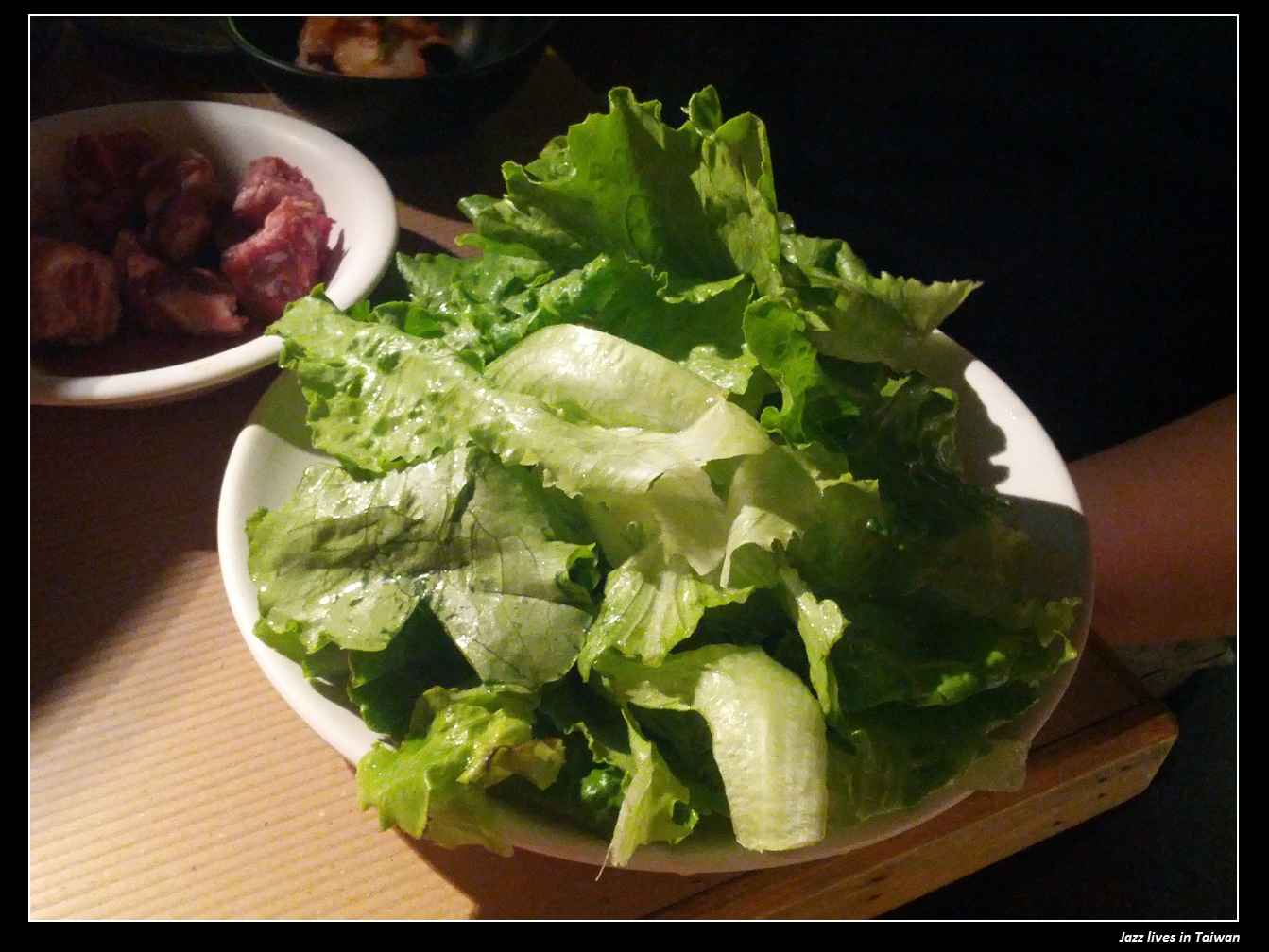 [三兩炭火燒肉]真真正正的炭火燒肉, 但是火沒有很旺, 烤得很慢, 吃不飽...