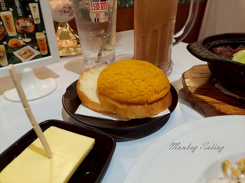 【彰化員林】喜喜茶室｜員林車站道地港式風味茶餐廳，平價港點飯麵食。聊天聚餐推薦 - 貪吃猴的幻想