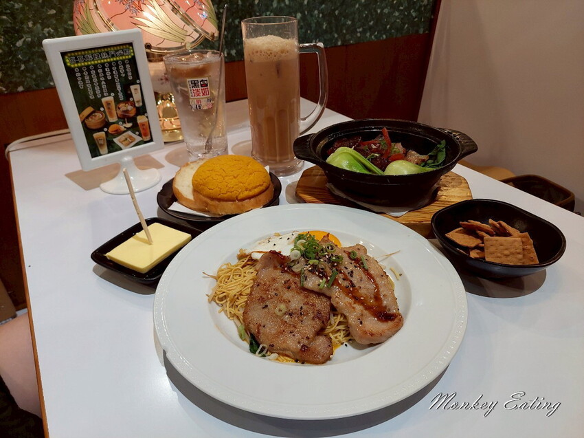 【彰化員林】喜喜茶室｜員林車站道地港式風味茶餐廳，平價港點飯麵食。聊天聚餐推薦 - 貪吃猴的幻想