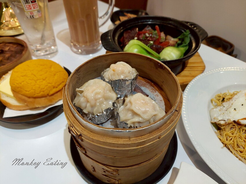 【彰化員林】喜喜茶室｜員林車站道地港式風味茶餐廳，平價港點飯麵食。聊天聚餐推薦 - 貪吃猴的幻想