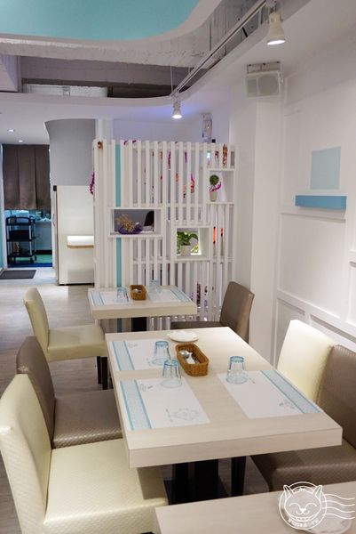 恬心朵朵Lily White Cafe(向上北路店):【星羽愛美食-台中】彰化名店開設台中分店,麻油猴頭菇燉飯特別又美味~恬心朵朵。 恬心朵朵Lily White Cafe(向上北路店):【星羽愛美食-台中】彰化名店開設台中分店,麻油猴頭菇燉飯特別又美味~恬心朵朵。