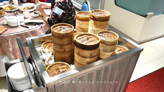 淡水美食︱阿基師觀海茶樓：傳統港點推車、美味實惠長輩最愛 招牌蝦餃皇皮薄餡滿.麻辣金錢肚多汁夠味 附菜單︱新北淡水