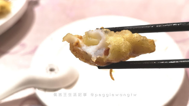 淡水美食︱阿基師觀海茶樓：傳統港點推車、美味實惠長輩最愛 招牌蝦餃皇皮薄餡滿.麻辣金錢肚多汁夠味 附菜單︱新北淡水