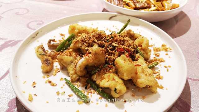 淡水美食︱阿基師觀海茶樓：傳統港點推車、美味實惠長輩最愛 招牌蝦餃皇皮薄餡滿.麻辣金錢肚多汁夠味 附菜單︱新北淡水