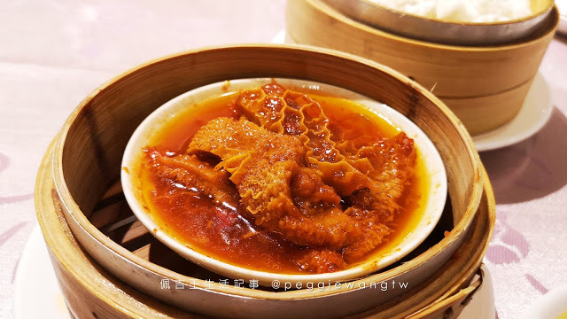 淡水美食︱阿基師觀海茶樓：傳統港點推車、美味實惠長輩最愛 招牌蝦餃皇皮薄餡滿.麻辣金錢肚多汁夠味 附菜單︱新北淡水