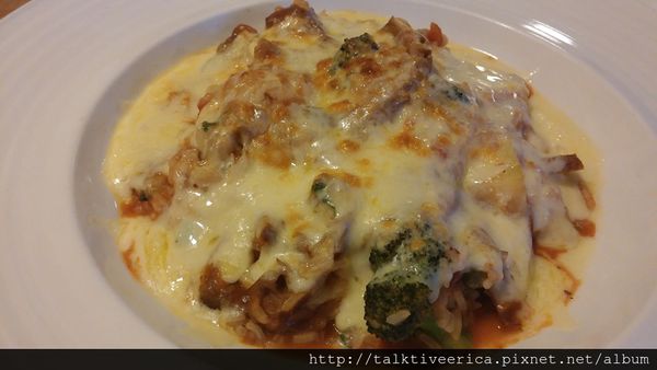 『呷』「捷運小巨蛋站」☆ 維一義大利麵餐廳 ☆ 創意美味的義式餐廳