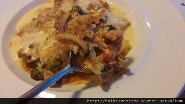 『呷』「捷運小巨蛋站」☆ 維一義大利麵餐廳 ☆ 創意美味的義式餐廳