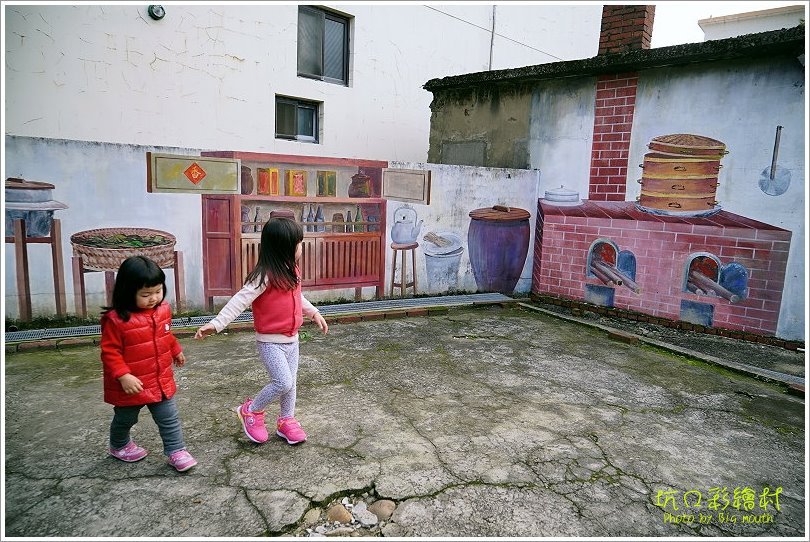 【桃園一日遊】坑口彩繪村．細膩畫風重現懷舊農村風情!機捷坑口站漫遊景點!