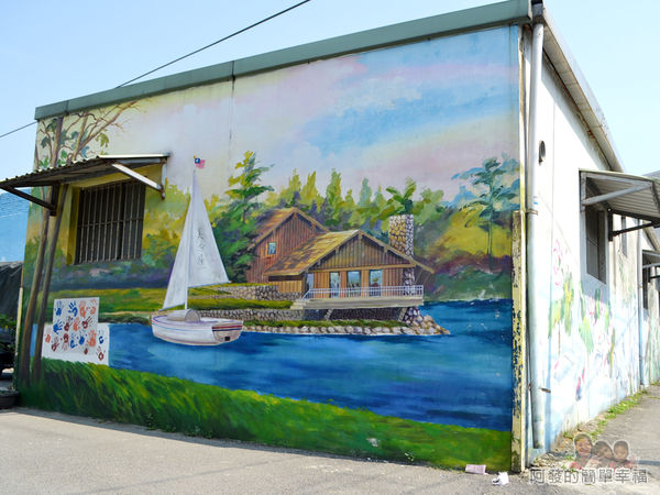 坑口彩繪村29-坑果路661巷78號旁湖畔彩繪