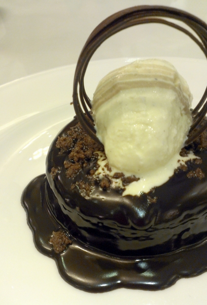 Kaffee Amadeus阿瑪迪斯咖啡館(板橋大遠百)：[食]Kaffee Amadeus阿瑪迪斯咖啡館(板橋大遠百店) 歐式經典下午茶