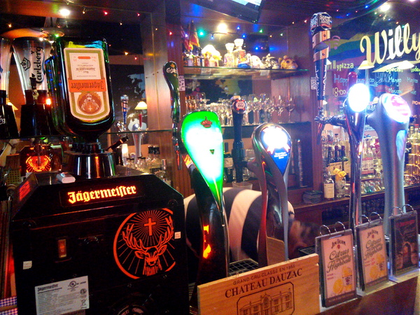 Willy's Grill葳苙二壘:【臺南Ω南區】Willy's Sport Restaurant 葳苙二壘。邊吃美式料理邊看球賽,聚會慶祝狂歡好選擇 Willy's Grill葳苙二壘:【臺南Ω南區】Willy's Sport Restaurant 葳苙二壘。邊吃美式料理邊看球賽,聚會慶祝狂歡好選擇