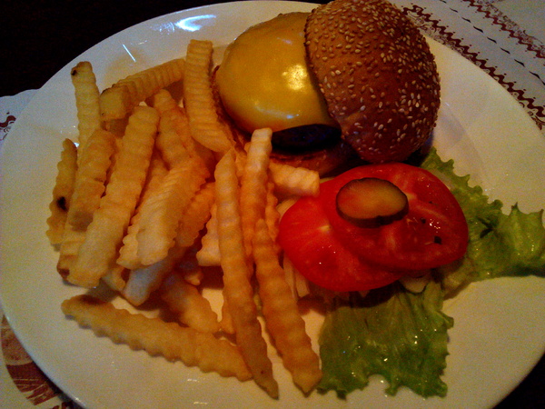 Willy's Grill葳苙二壘:【臺南Ω南區】Willy's Sport Restaurant 葳苙二壘。邊吃美式料理邊看球賽,聚會慶祝狂歡好選擇 Willy's Grill葳苙二壘:【臺南Ω南區】Willy's Sport Restaurant 葳苙二壘。邊吃美式料理邊看球賽,聚會慶祝狂歡好選擇