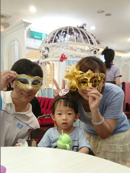 Perfume Dance 跳舞香水(漢神巨蛋店)：高雄漢神巨蛋~跳舞香水~好吃的蜜糖吐司~法式金磚~