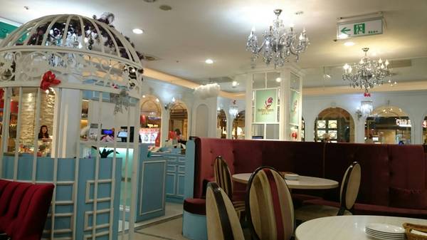 Perfume Dance 跳舞香水(漢神巨蛋店)：高雄漢神巨蛋~跳舞香水~好吃的蜜糖吐司~法式金磚~