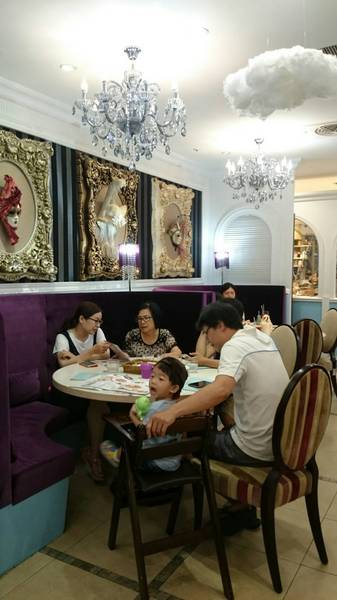 Perfume Dance 跳舞香水(漢神巨蛋店)：高雄漢神巨蛋~跳舞香水~好吃的蜜糖吐司~法式金磚~