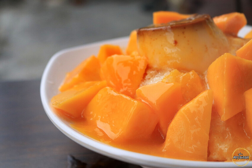 台南果汁冰店／少數開到深夜的冰店／夏季限定愛文芒果牛奶冰／50多年歷史老店／當天新鮮現煮近20種配料／連在地人都愛吃